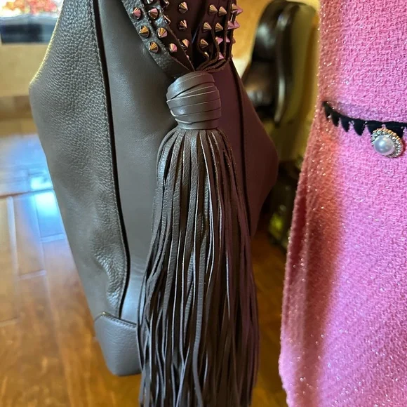 Gorgeous Christian Louboutin Eloise Tassel Hobo Shoulder Bag - Picture 6 of 16